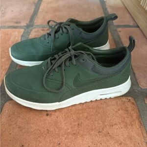 Nike Women’s Green Sneakers